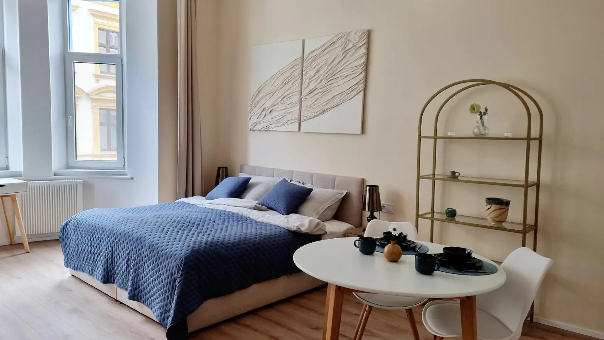 7Th Heaven Apartment Close To Metro And Center Prag Çek Cumhuriyeti